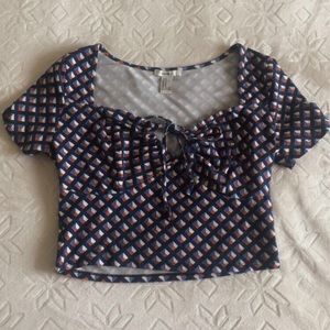 Cropped Pattern Top With Adjustable Ties